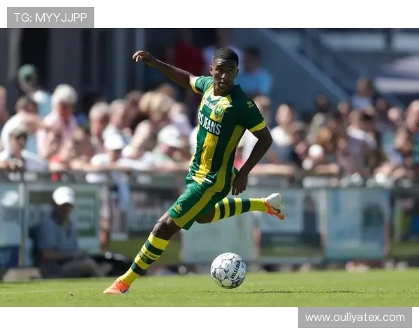 埃因霍温与海牙激战正酣赛果揭晓精彩瞬间回顾