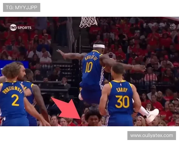 开拓者与鹈鹕激战正酣比分悬念不断引发球迷热议 开拓者与鹈鹕激战正酣比分悬念不断引发球迷热议