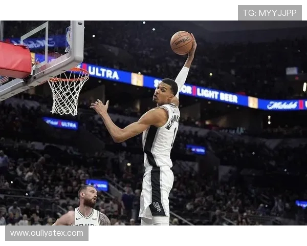 文班亚马法国队首秀表现惊艳27分轻取意大利吸引NBA球探关注 文班亚马法国队首秀表现惊艳27分轻取意大利吸引NBA球探关注