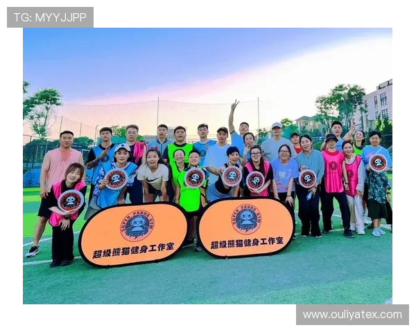 广州飞盘队与南京飞盘队赛后复盘团队协作的精彩瞬间与经验分享